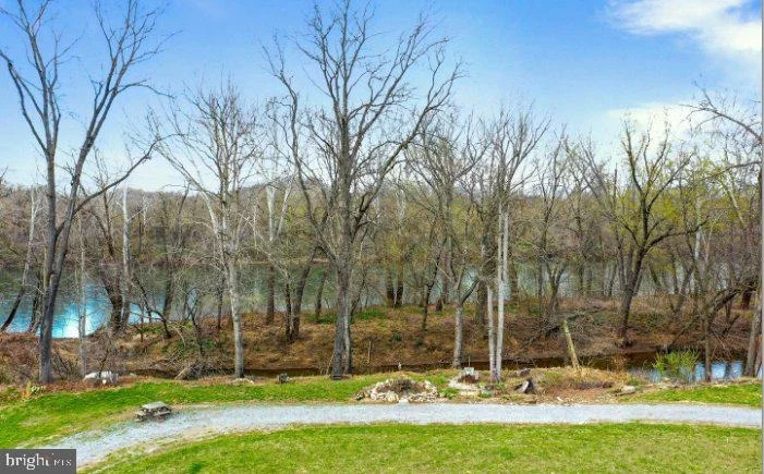 Photo of 955 STAYMAN DRIVE