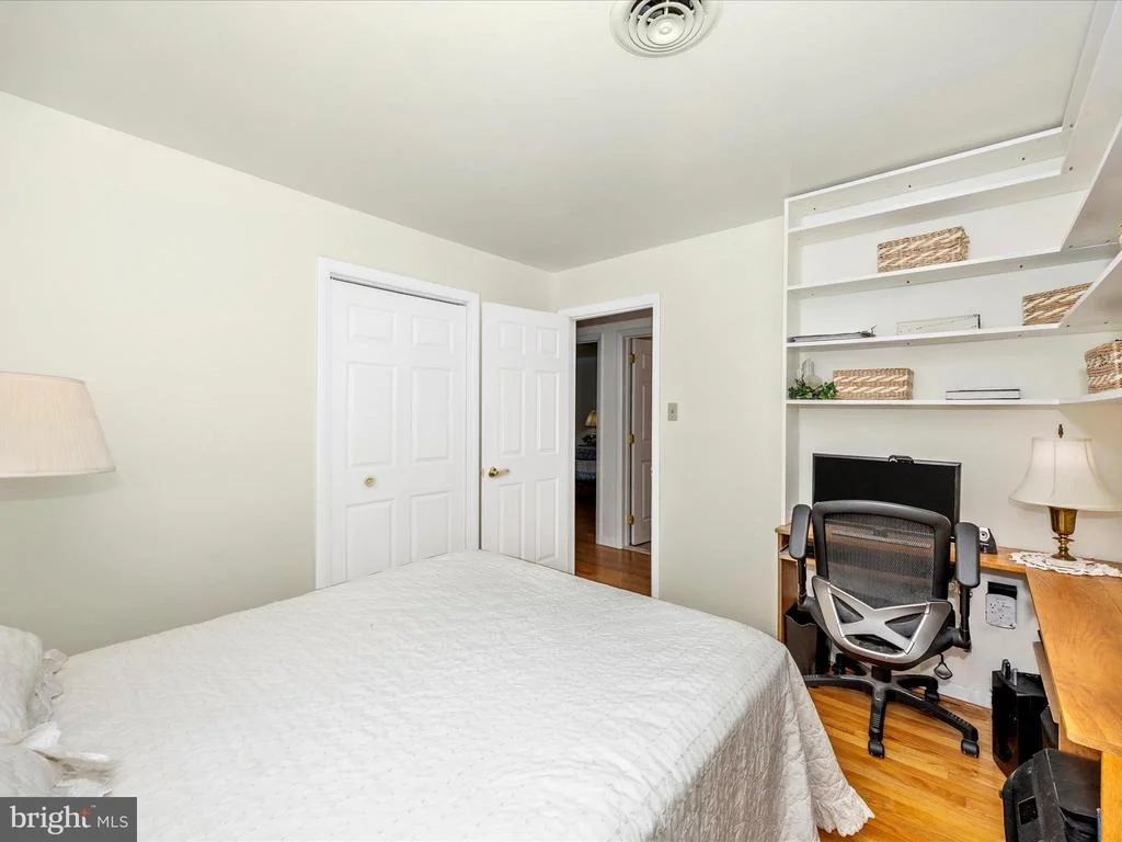 Photo of 5634 SHOOKSTOWN ROAD