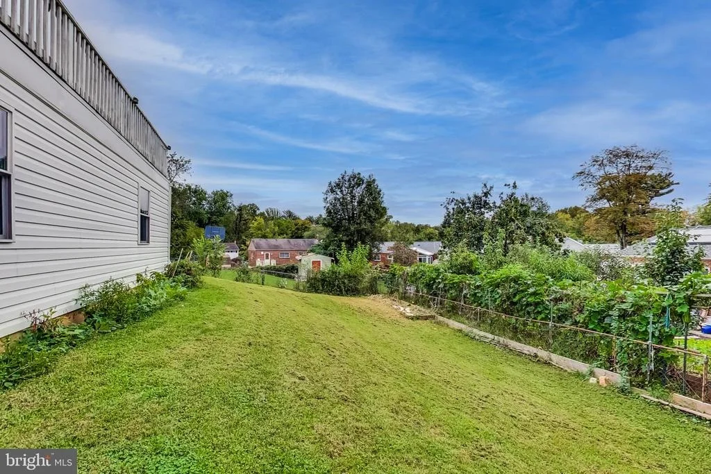 Photo of 13304 DAUPHINE STREET