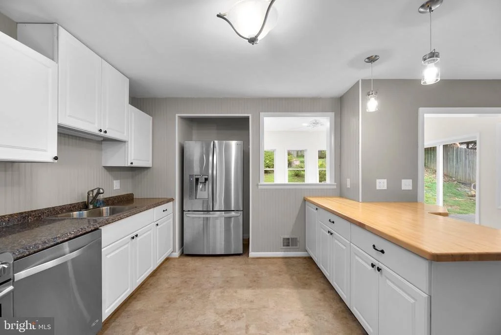 Photo of 7002 FITZPATRICK DRIVE