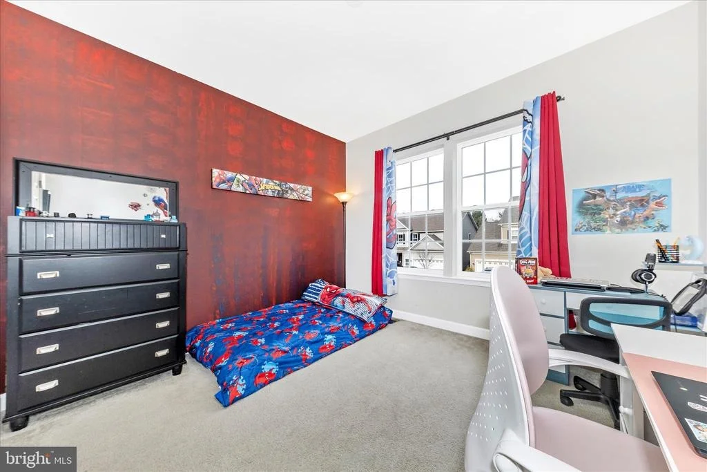 Photo of 825 HOLDEN ROAD
