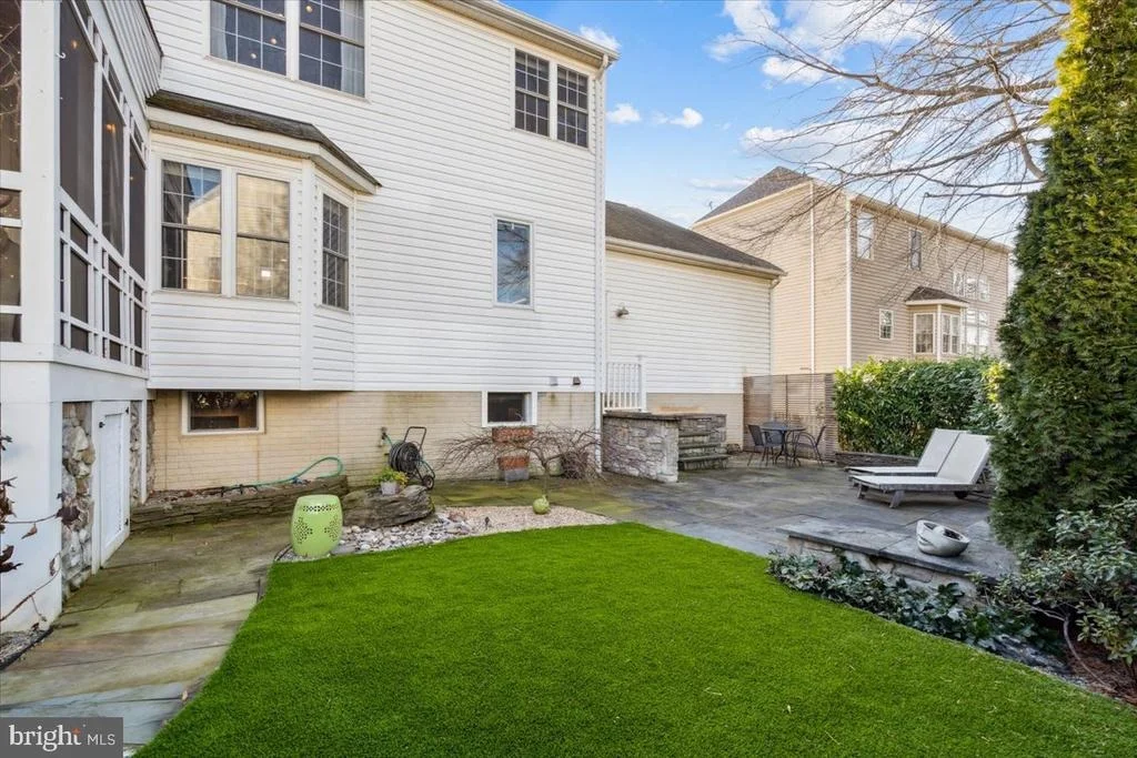 Photo of 2554 BEAR DEN ROAD