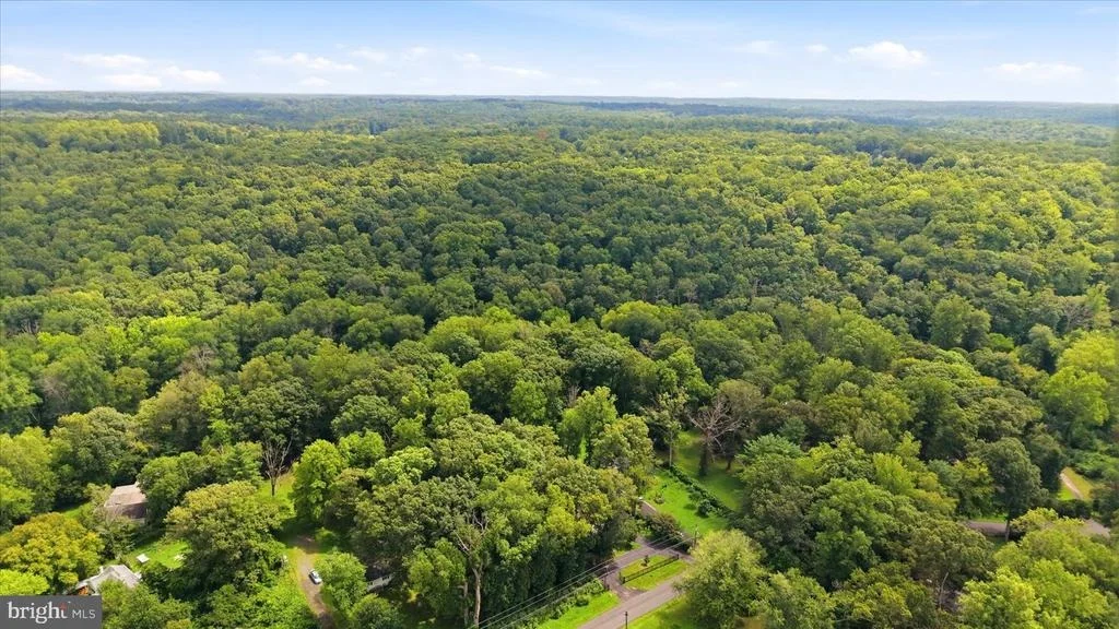 Photo of 7707 LAKE DRIVE