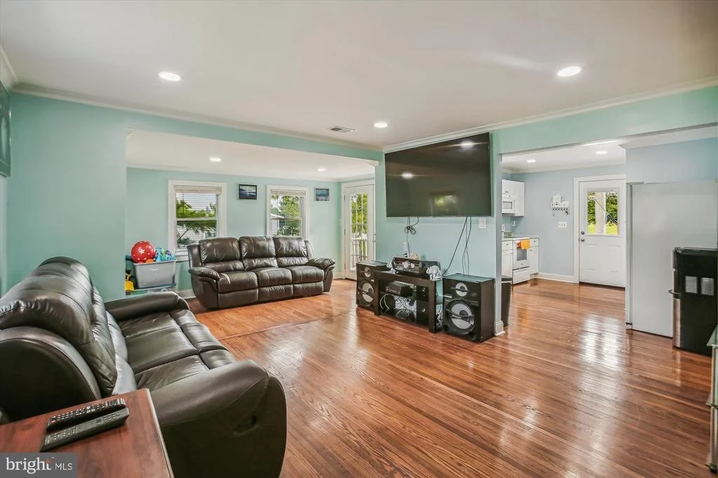 Photo of 904 OAK STREET