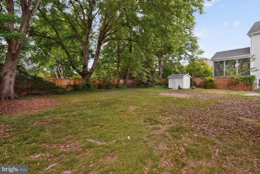 Photo of 6530 FAIRLAWN DRIVE