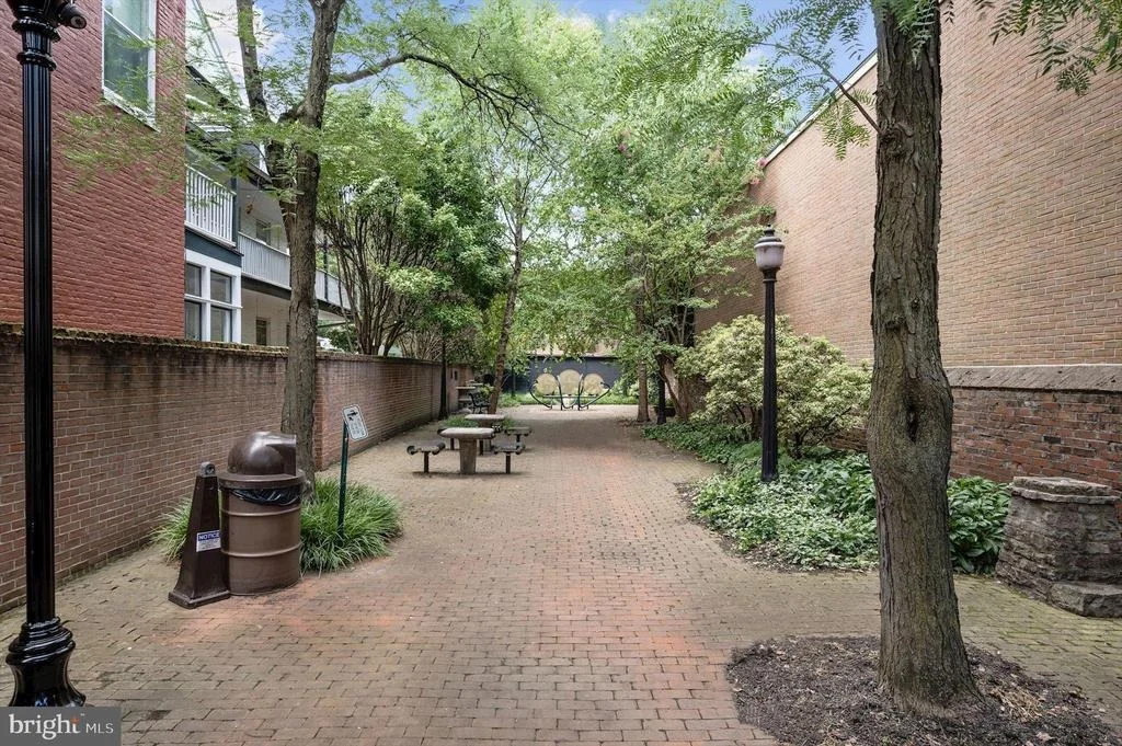 Photo of 239 BISHOPS GLEN DRIVE