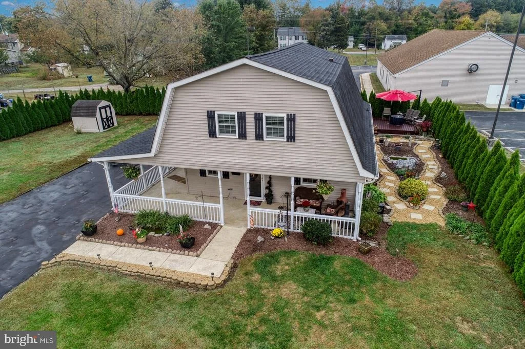 Photo of 18 PRATTIS STREET