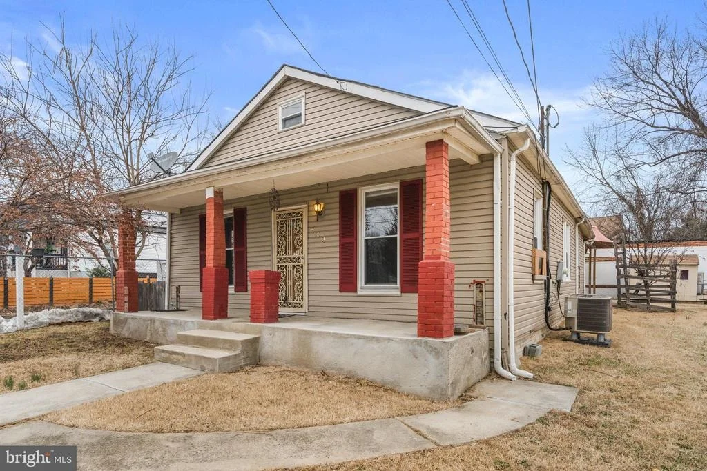 Photo of 809 EASTERN AVENUE
