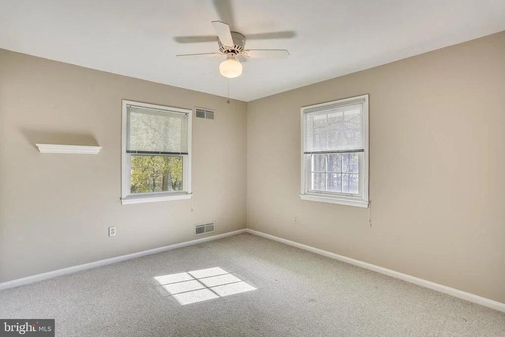 Photo of 19005 PLUMMER DRIVE