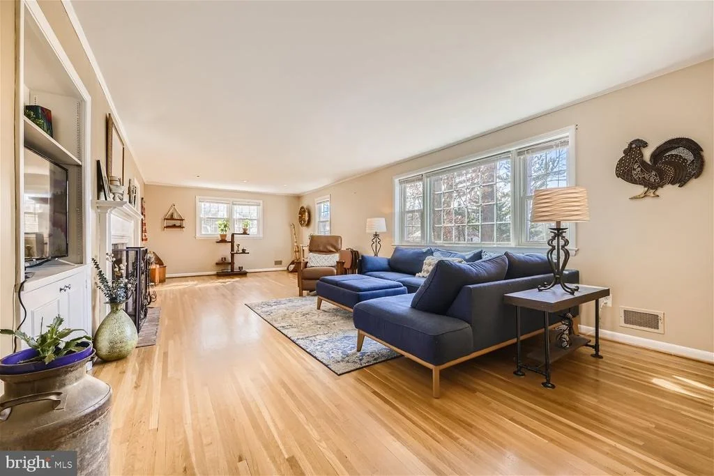 Photo of 857 GLEN ALLEN DRIVE