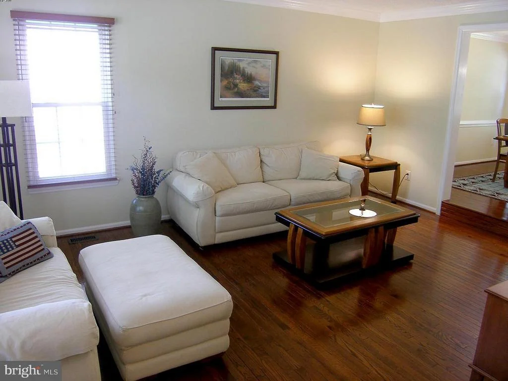 Photo of 127 BOOKHAM LANE