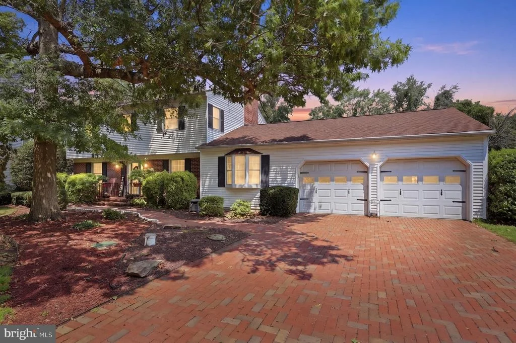 Photo of 101 N FAIRFIELD DRIVE