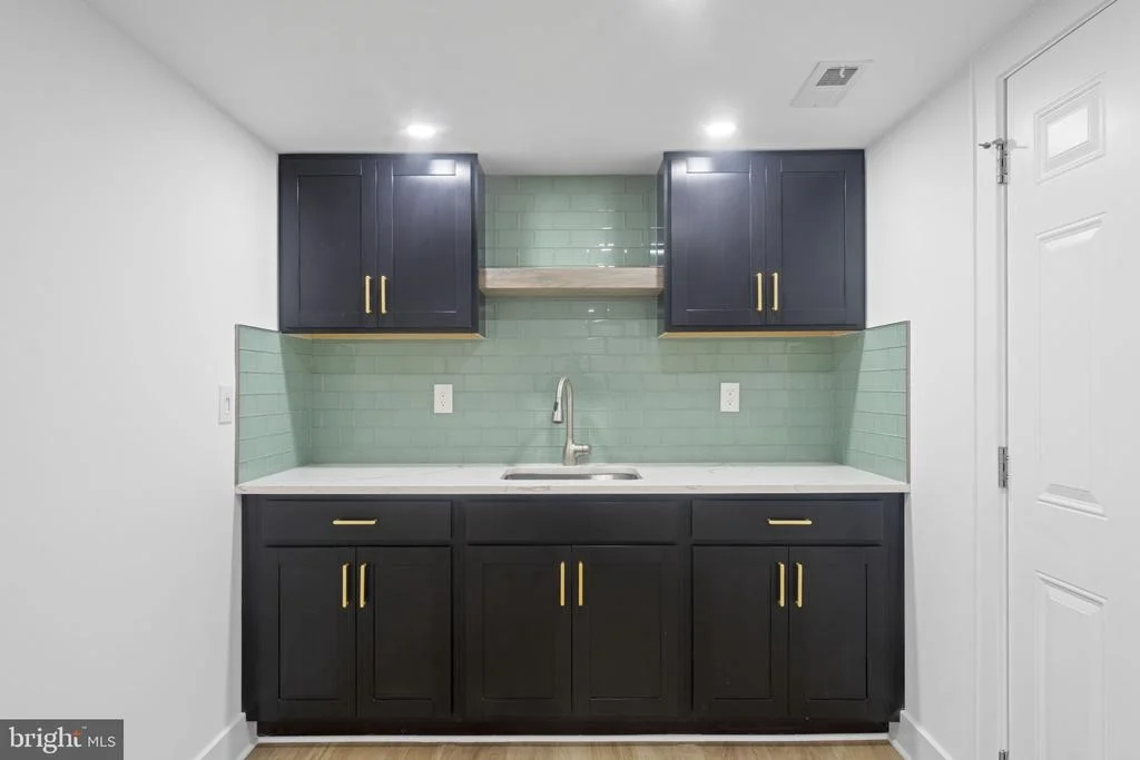 Photo of 305 WINE STREET