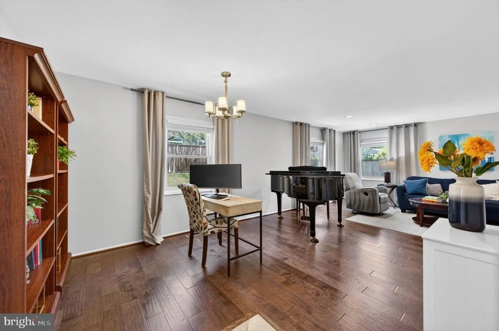 Photo of 3905 CARVEL LANE