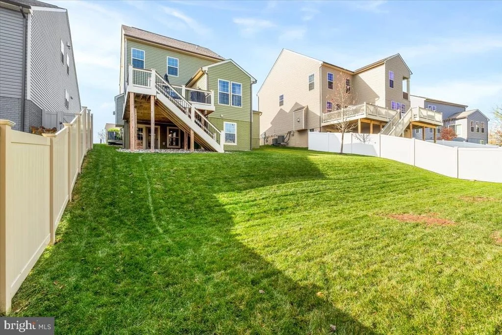 Photo of 1010 SAXTON DRIVE