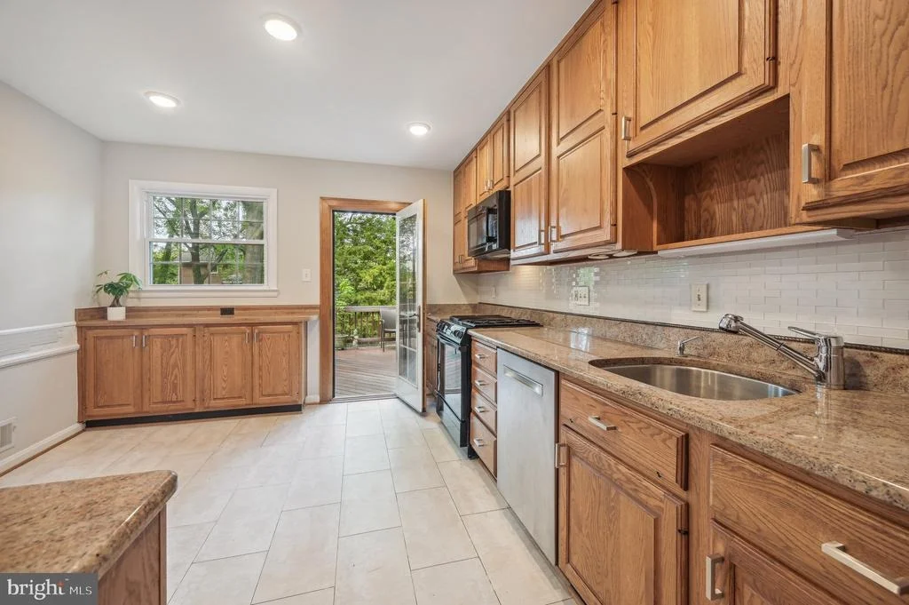 Photo of 9923 JULLIARD DRIVE