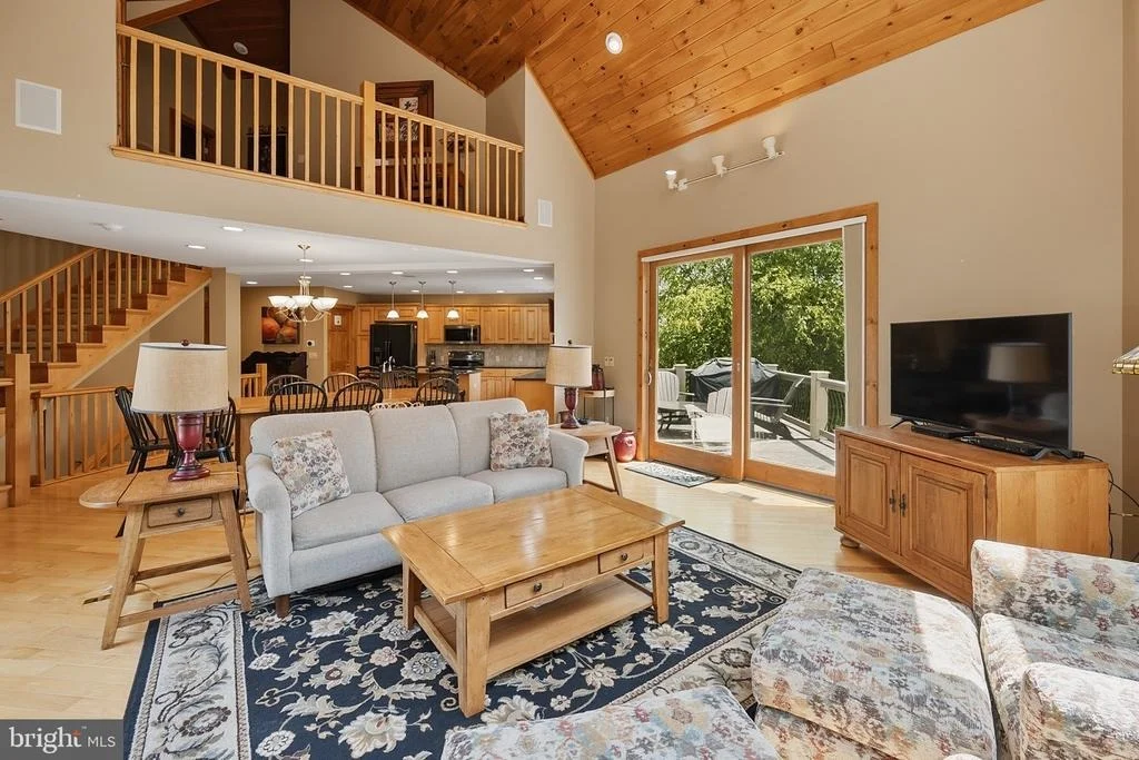 Photo of 250 LAKE POINTE DRIVE