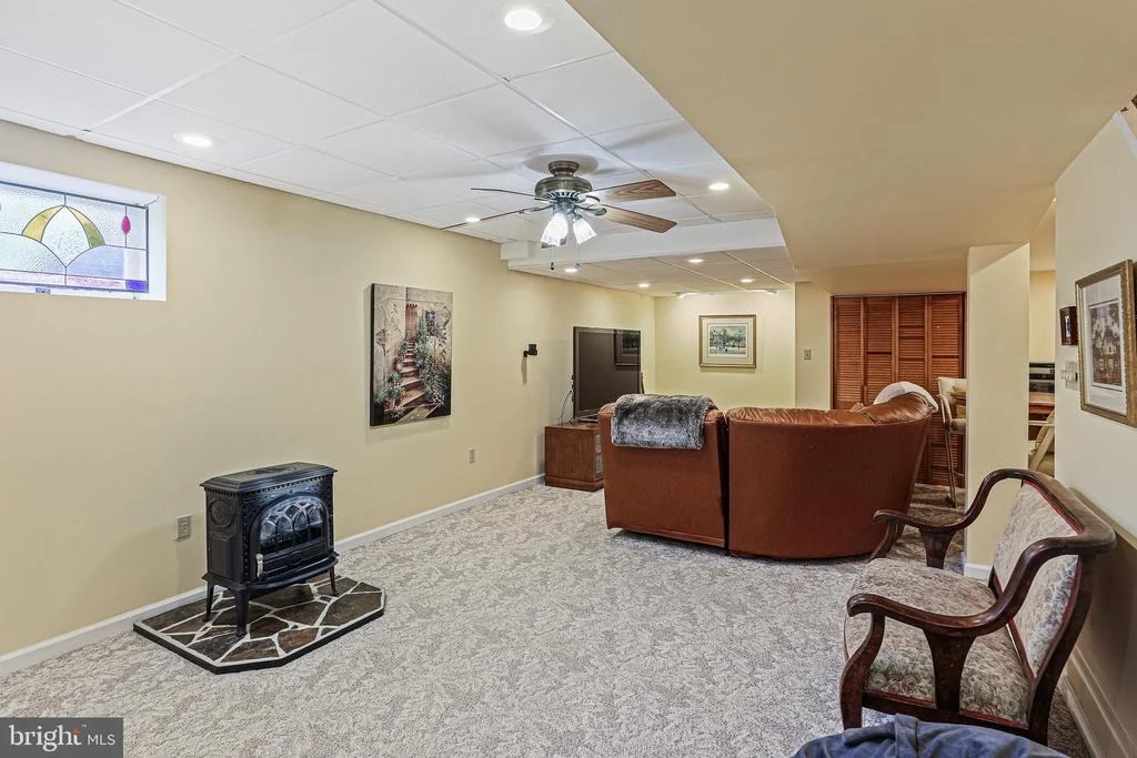 Photo of 8668 FELSVIEW DRIVE