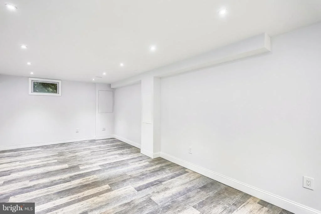 Photo of 15209 DONNA DRIVE