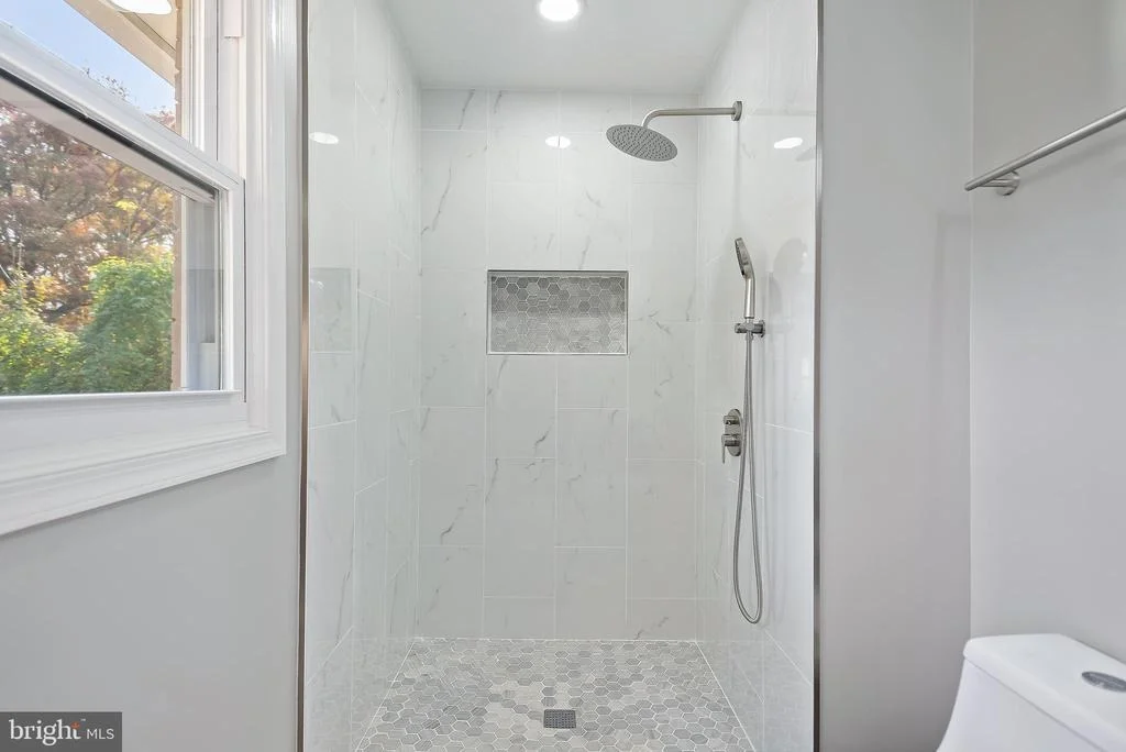 Photo of 823 MALIBU DRIVE