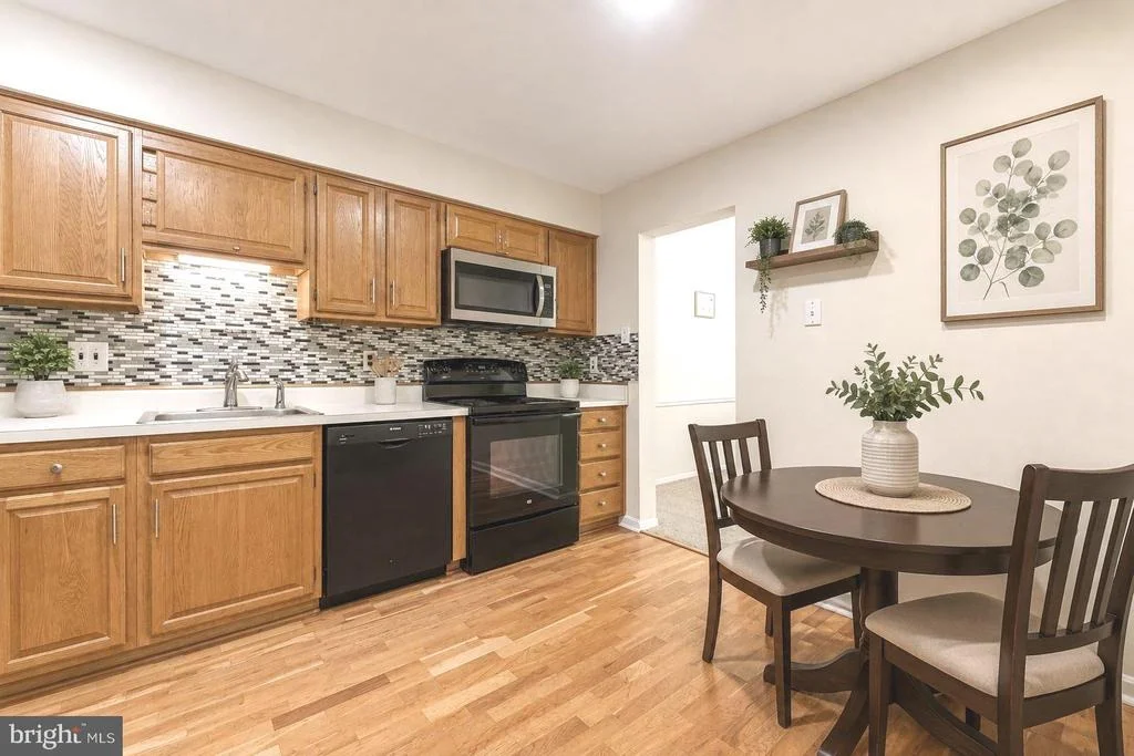Photo of 11 CHATEAU CIRCLE