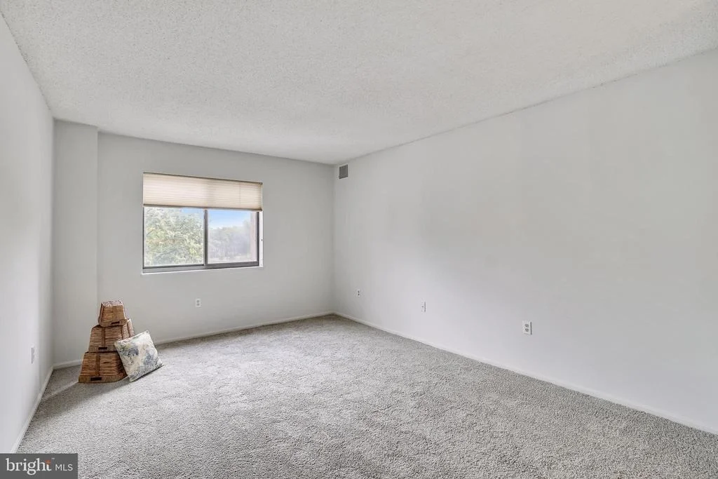 Photo of Unit 3415 at 15115 INTERLACHEN DRIVE