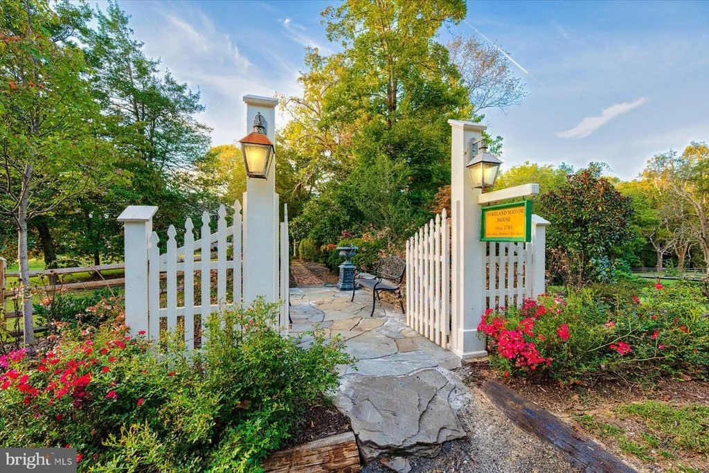 Photo of 5503 BROOKS WOODS ROAD