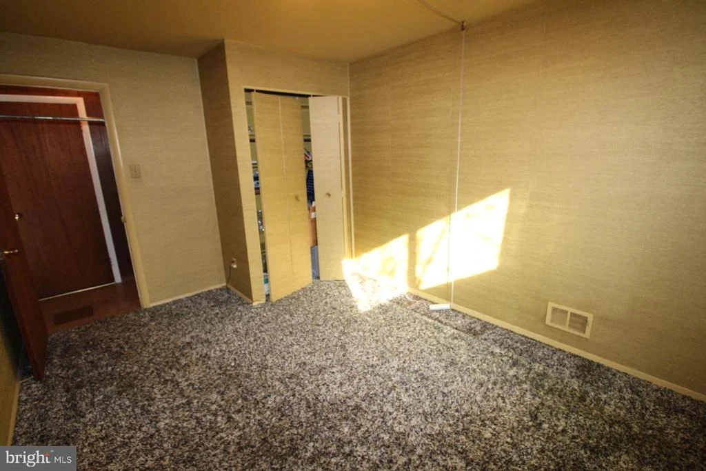 Photo of 1222 DOWNS DRIVE