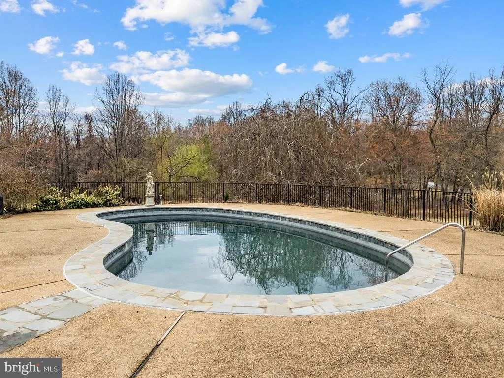 Photo of 3850 COBBLER MOUNTAIN ROAD
