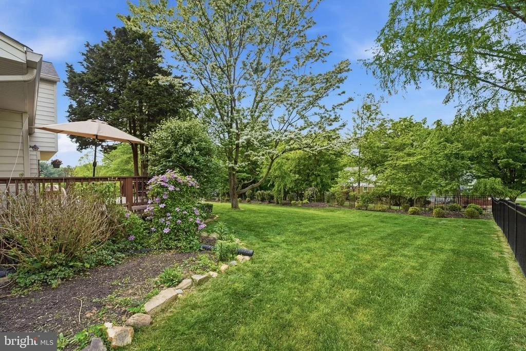 Photo of 15108 CENTERGATE DRIVE