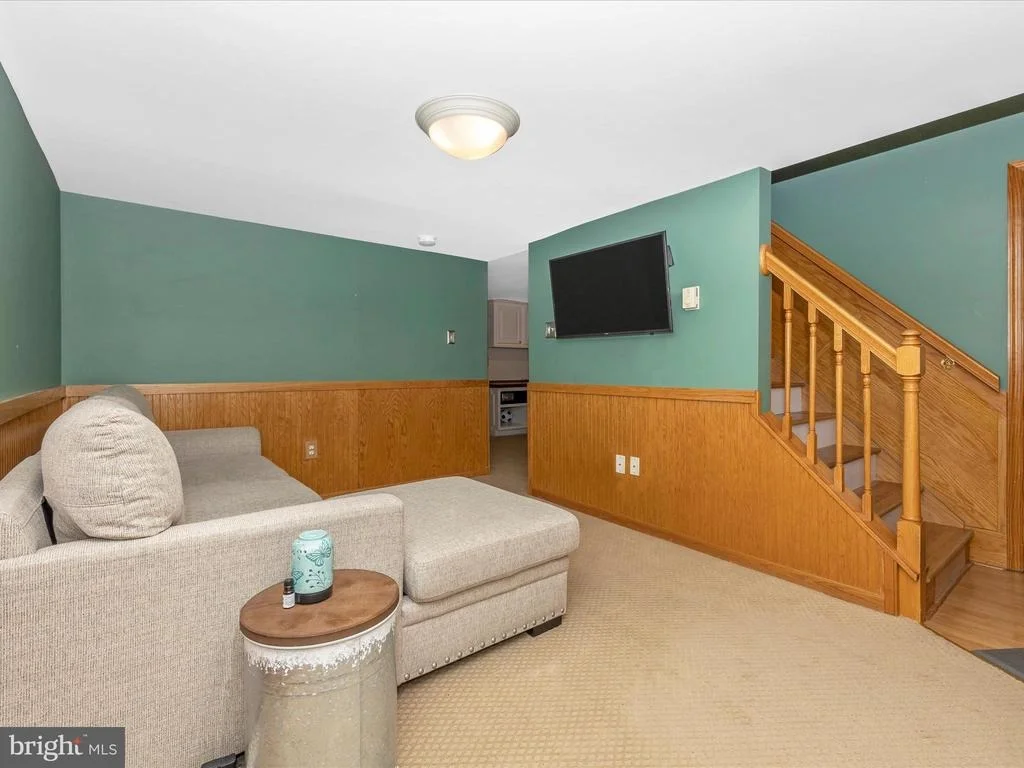 Photo of 11505 PLEASANT VALLEY ROAD