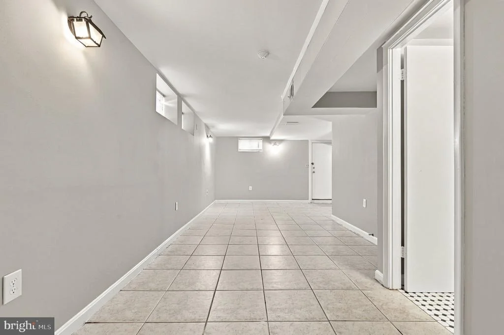 Photo of Unit 4A at 8459 IMPERIAL DRIVE
