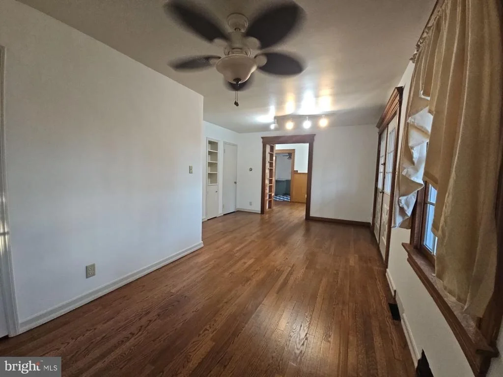 Photo of 262 W PARK DRIVE