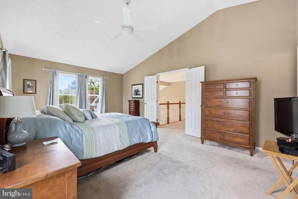 Photo of 6913 SOVEREIGN PLACE