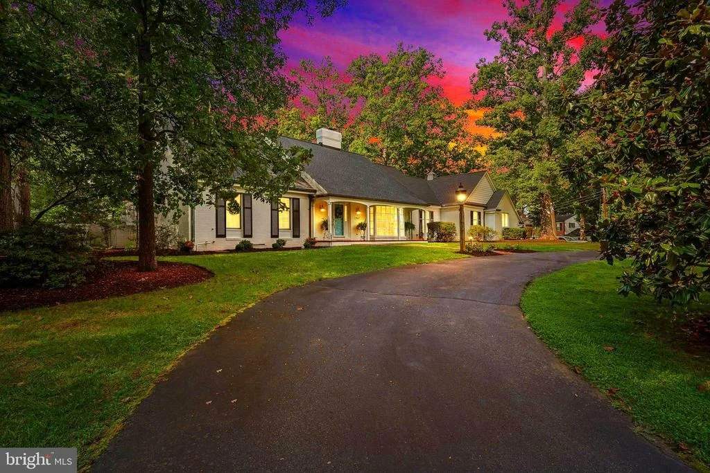 Photo of 9507 NELSON LANE