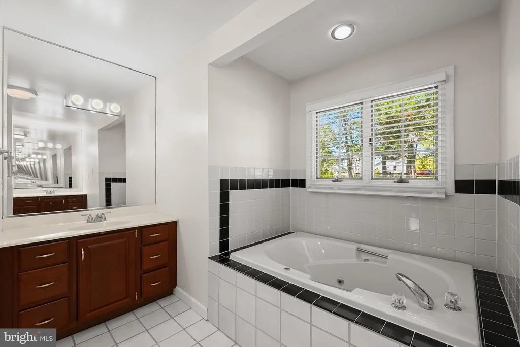 Photo of 1672 THRASHER DRIVE