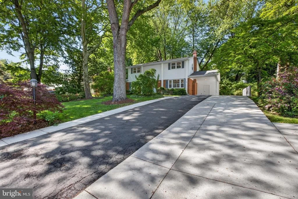Photo of 6710 SYDENSTRICKER ROAD