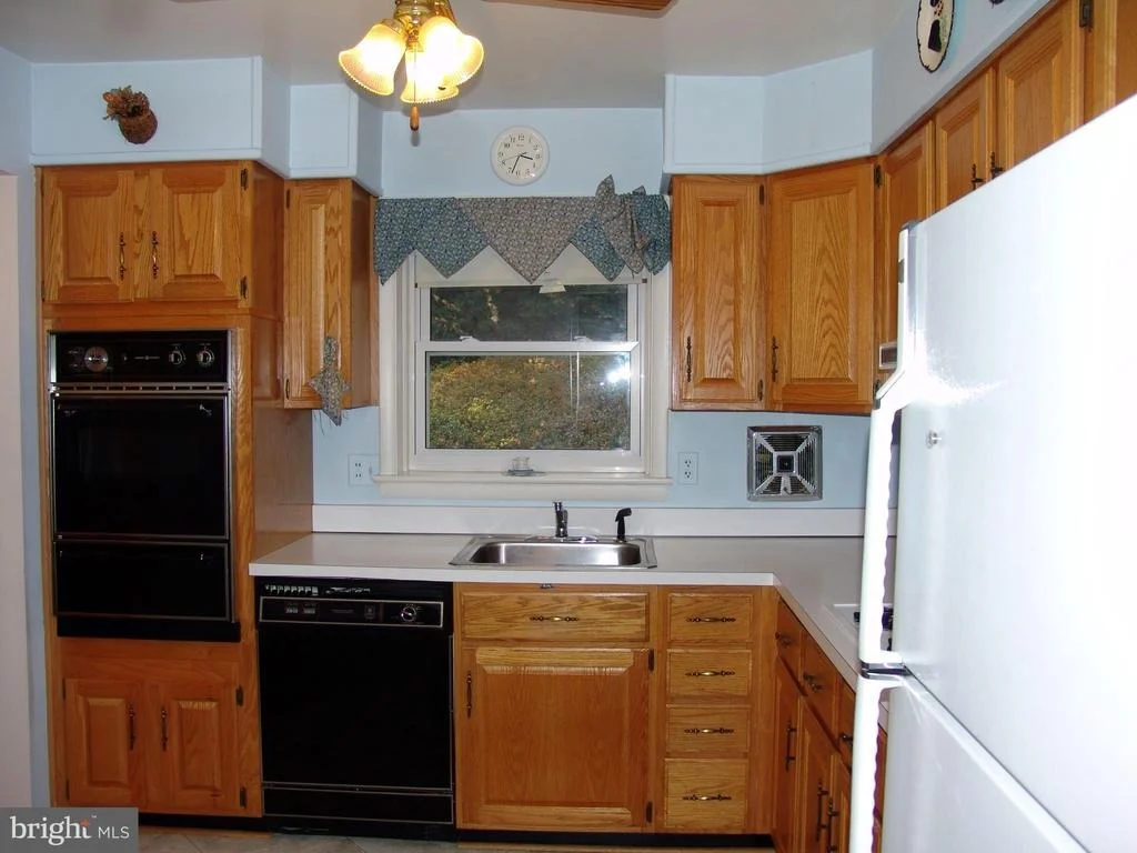 Photo of 11505 LUND PLACE
