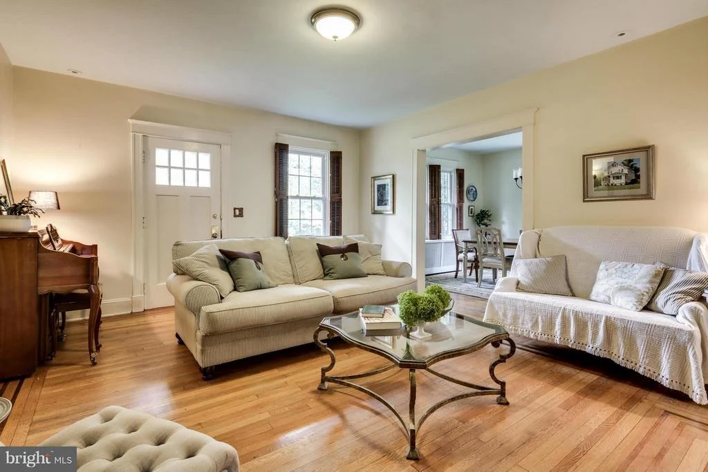 Photo of 122 OAK DRIVE