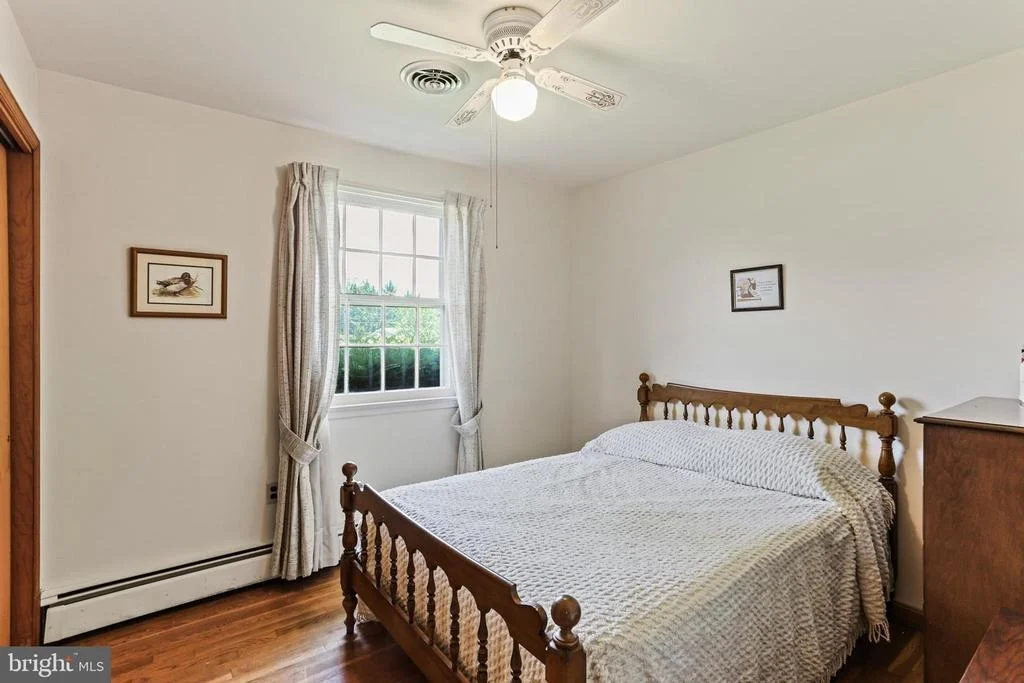 Photo of 24128 DOREEN DRIVE