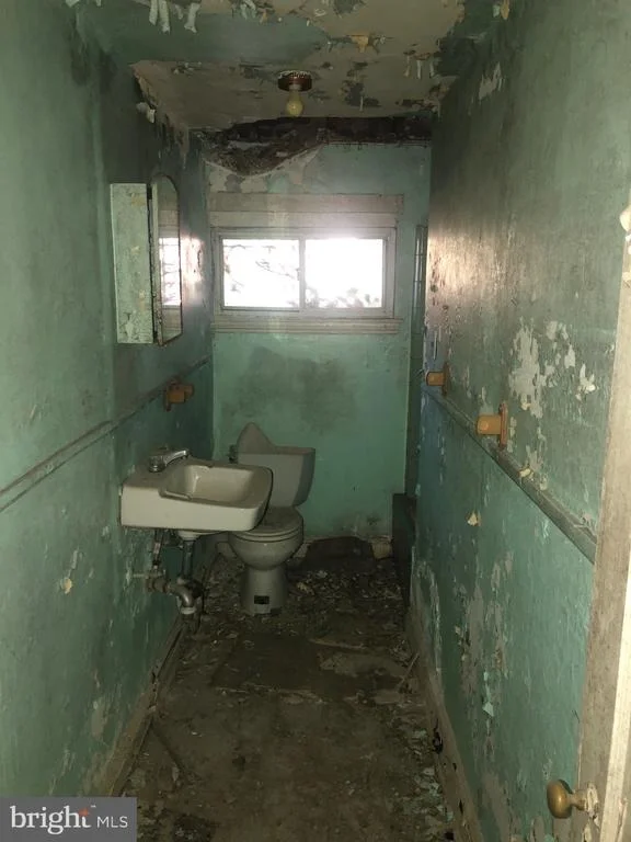Photo of 4104 TORQUE STREET