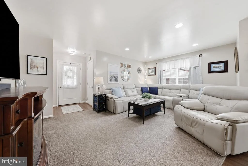Photo of 5679 BARBERRY COURT