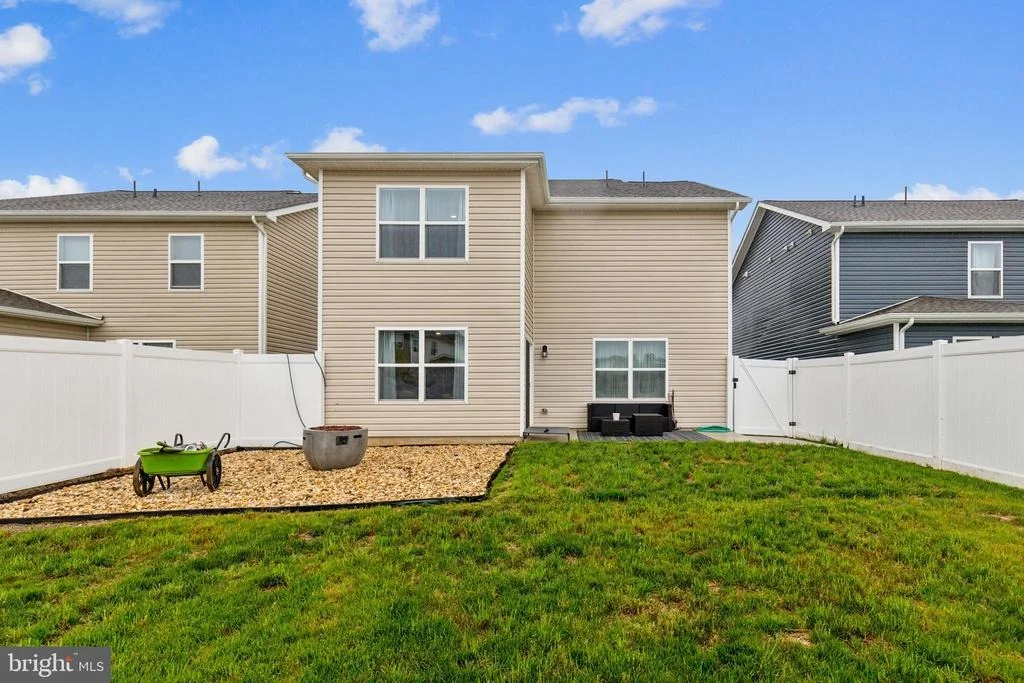 Photo of 298 FOREST EDGE AVENUE