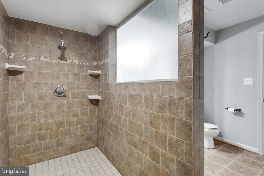 Photo of 6961 TANGLEWOOD DRIVE