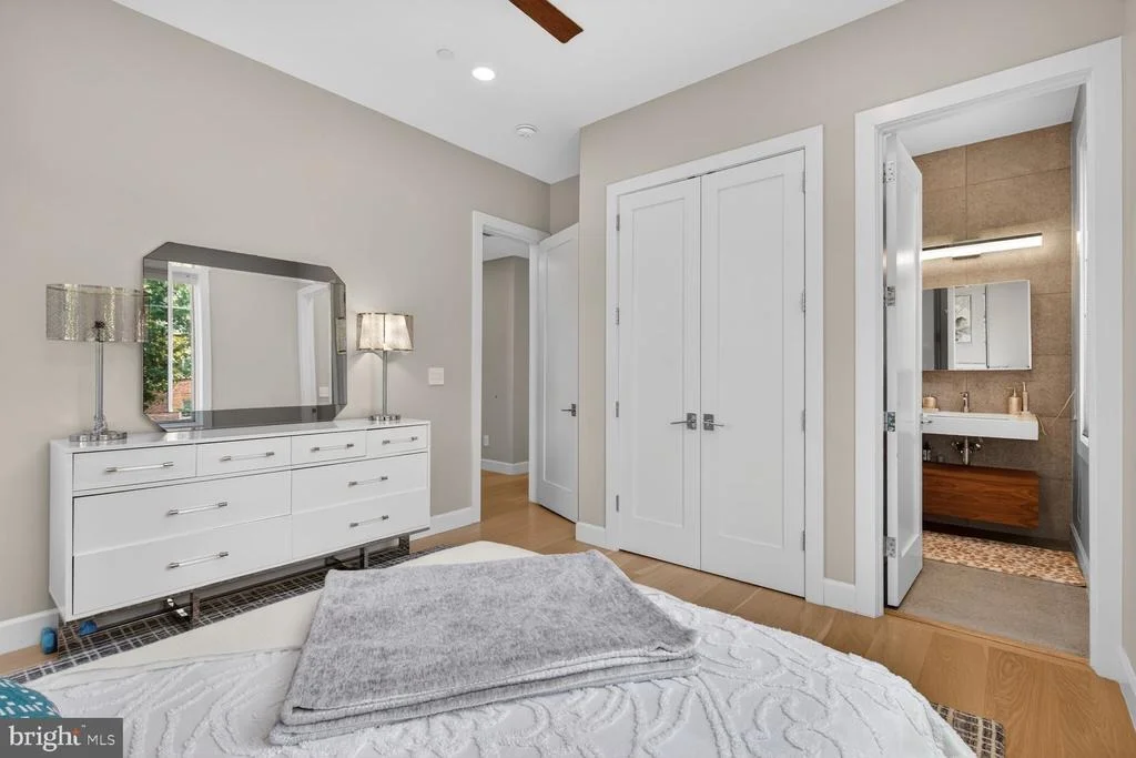 Photo of 4512 SALEM LANE NW