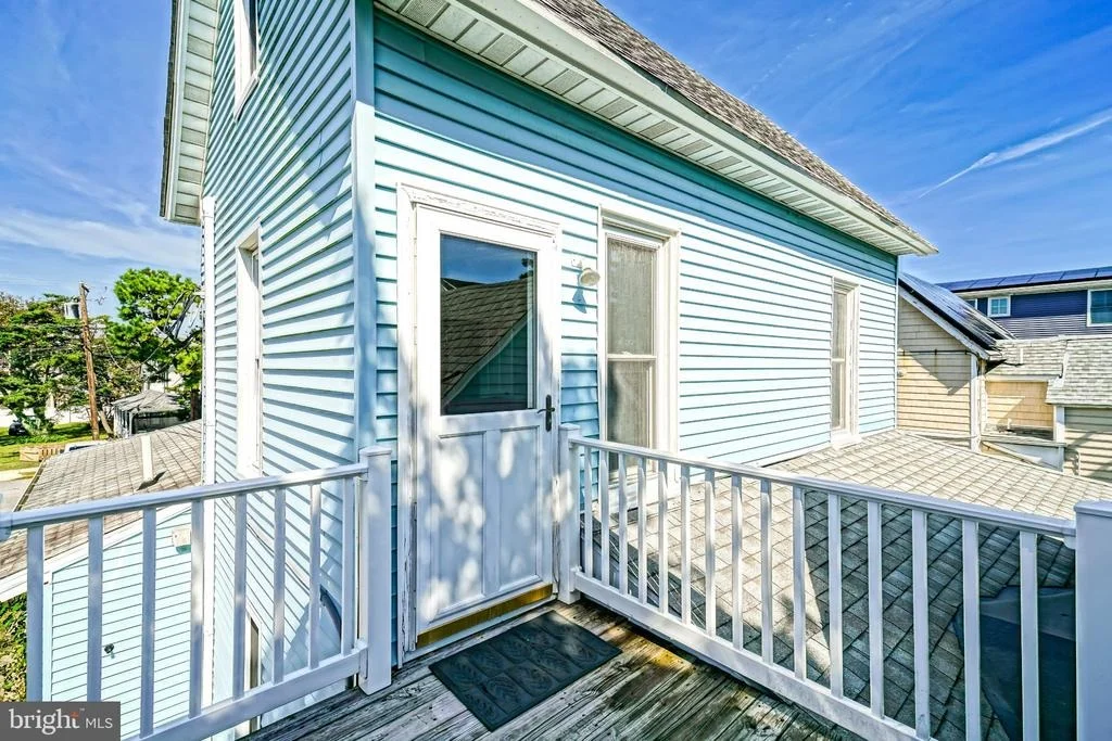 Photo of 18 DELAWARE AVENUE