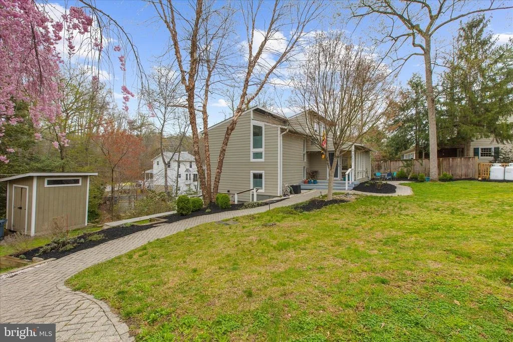 Photo of 2642 QUEEN ANNE CIRCLE