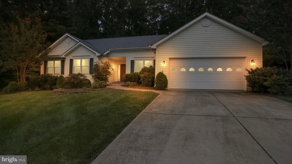 Photo of 8095 SETTLE COURT