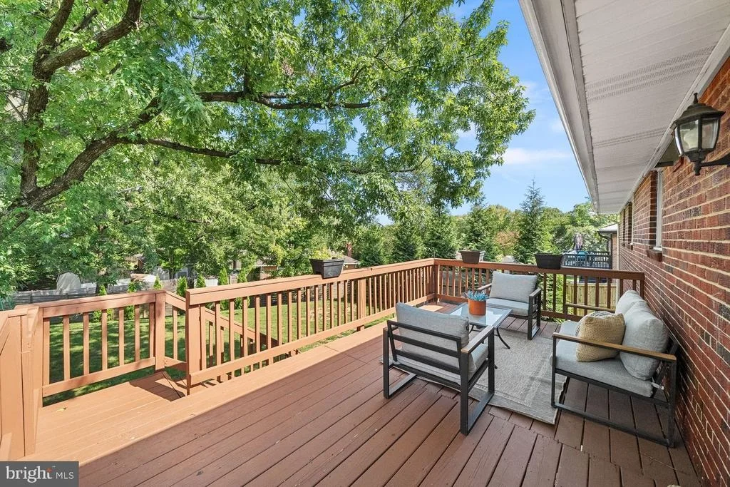 Photo of 2305 PEGGY LANE