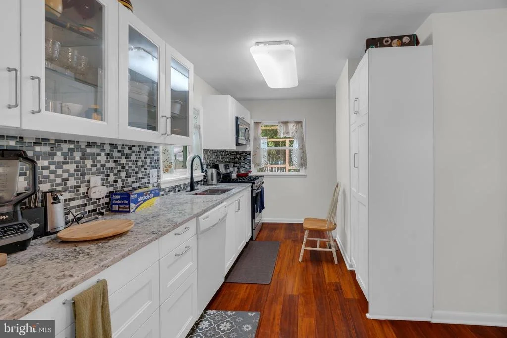 Photo of 4320 IVY GLEN ROAD